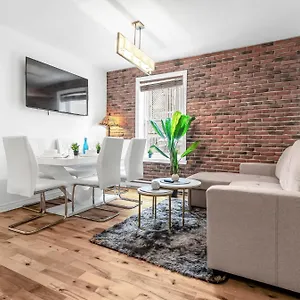  Apartment Beautiful 3-bedrooms In Heart Of Plateau Mont-royal